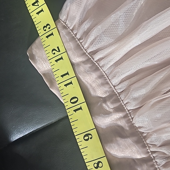 BEBE Fit and Flare Mauve Pink Embroidered 3 Layer Skirt womens size 6 NWT - Picture 6 of 12